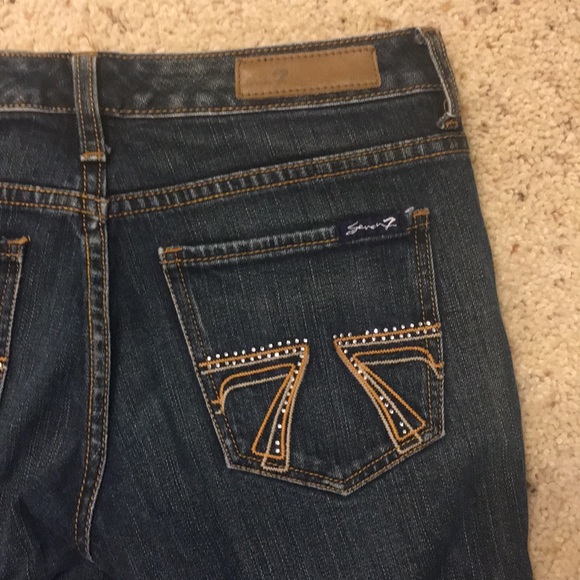 Great cond Seven 7 Jean short capris - Picture 7 of 8